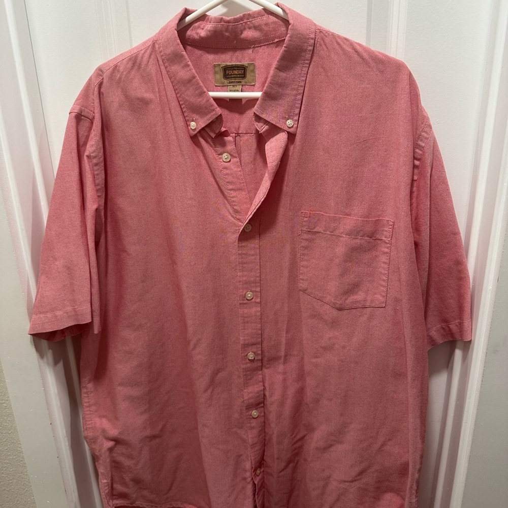 Short sleeve button down